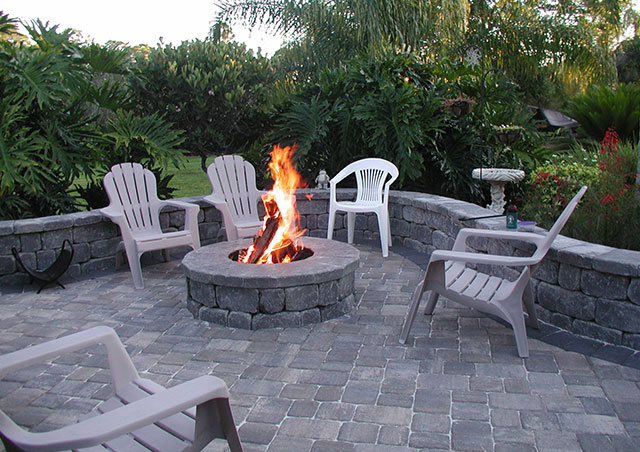 Manicure America Fireplace & Firepit