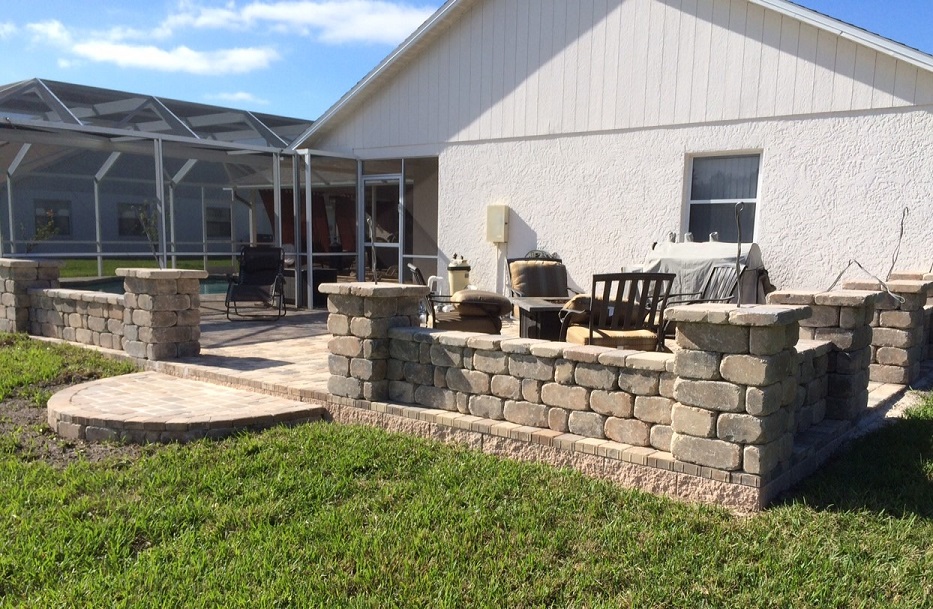 Manicure America Paver Retaining Wall