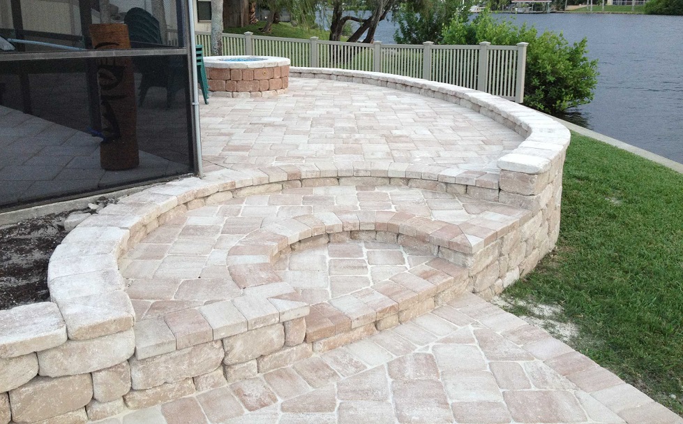 Manicure America Paver Retaining Wall